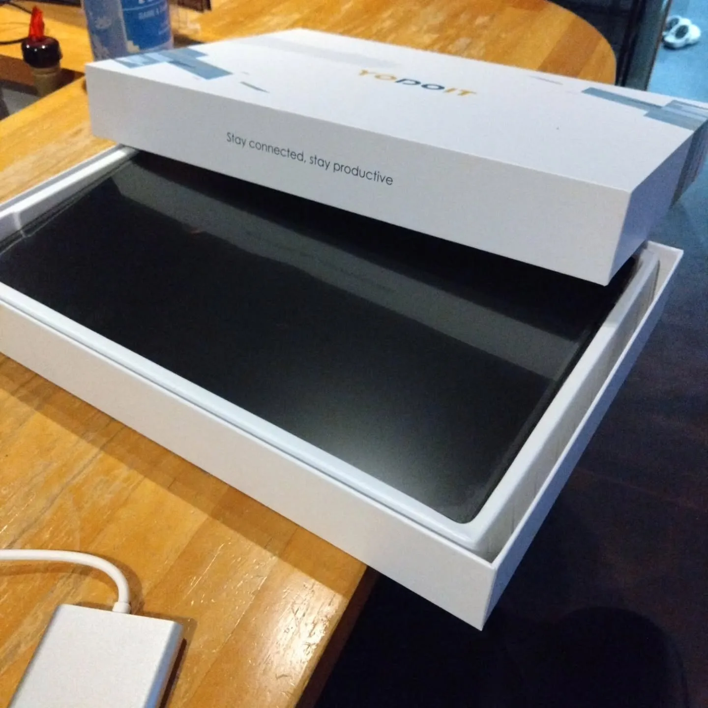 スマホが古くてモニターが使えなかったので、タブレットでCM流...