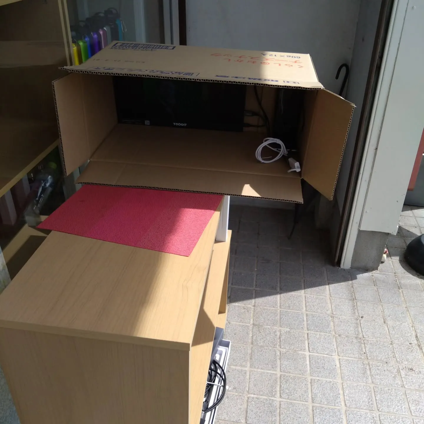 屋外用のデジタルサイネージの相談を受けたので、勉強中