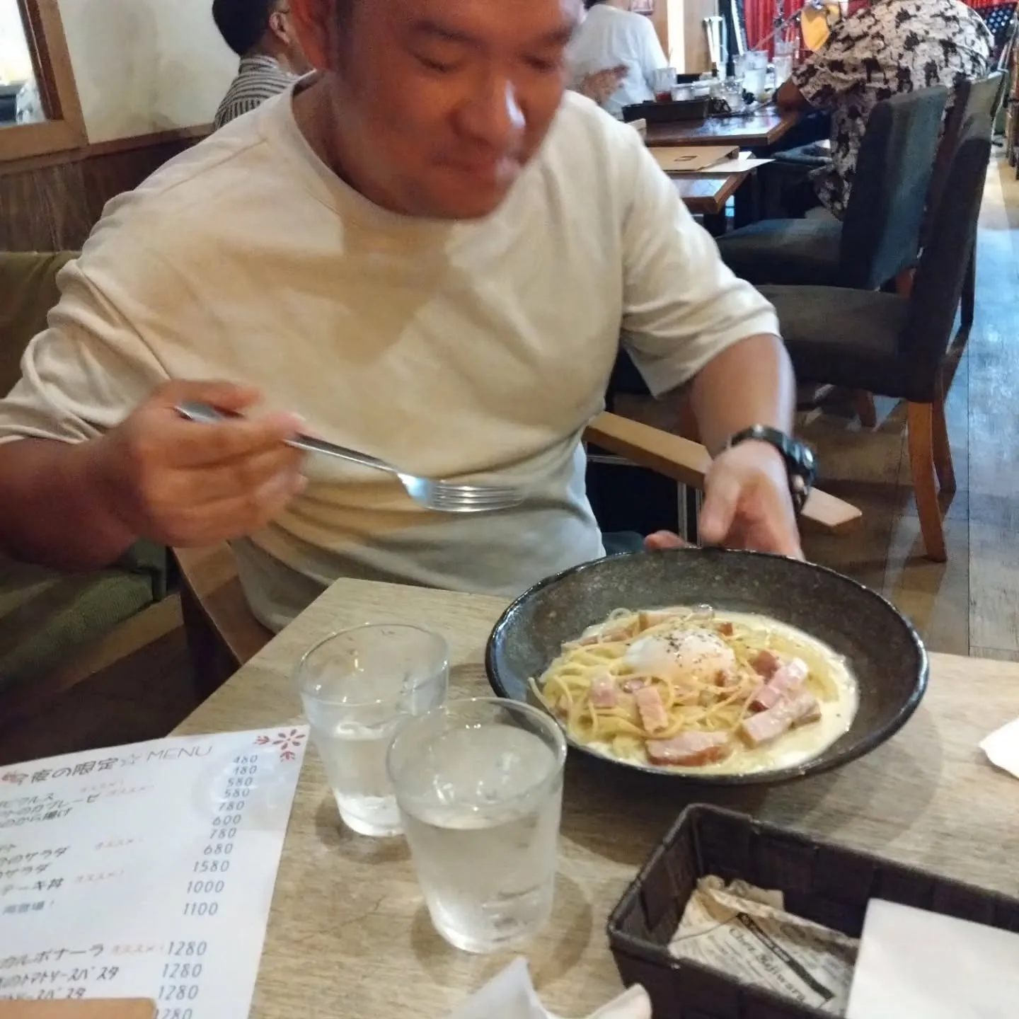 商工会議所の仲間の友人が、ライブに参加するというので行ってき...