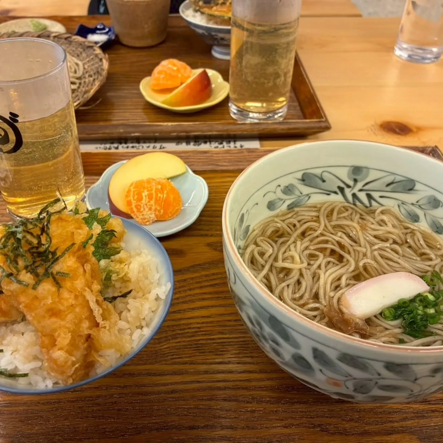 年末に、『縦型サイネージってモニターを横にしてるだけなんだ』...